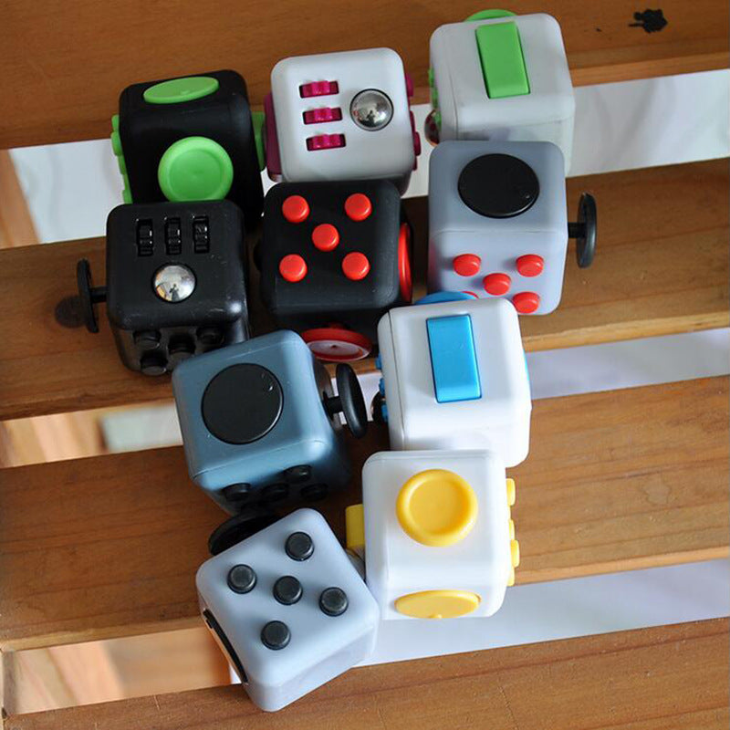 Brinquedo infantil cubo de Rubik quebra-cabeça