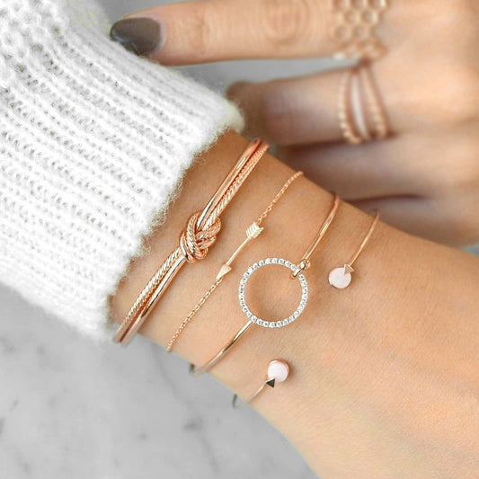 conjunto de quatro pulseiras feminina