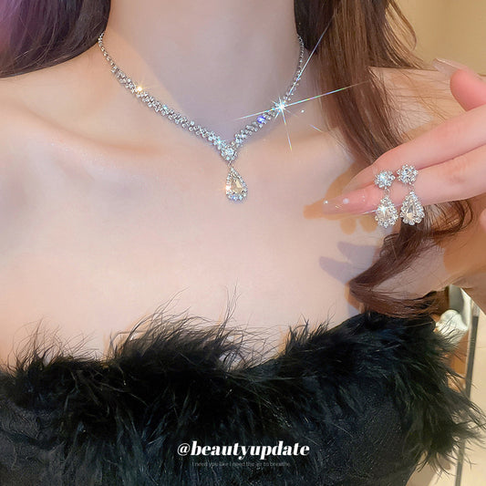  Conjunto  Com brinco e colar feminino