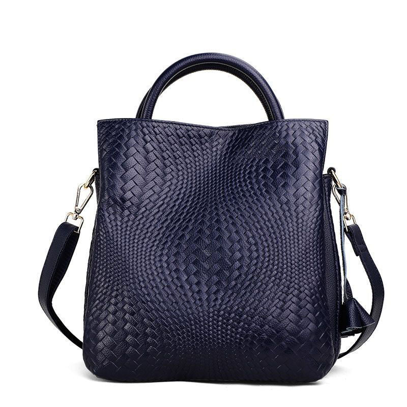 Bolsa feminina   em couro genuíno