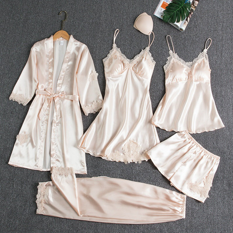 Conjunto de roupa de seda para dormir