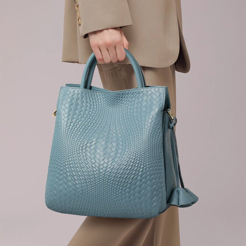  Bolsa feminina   em couro genuíno