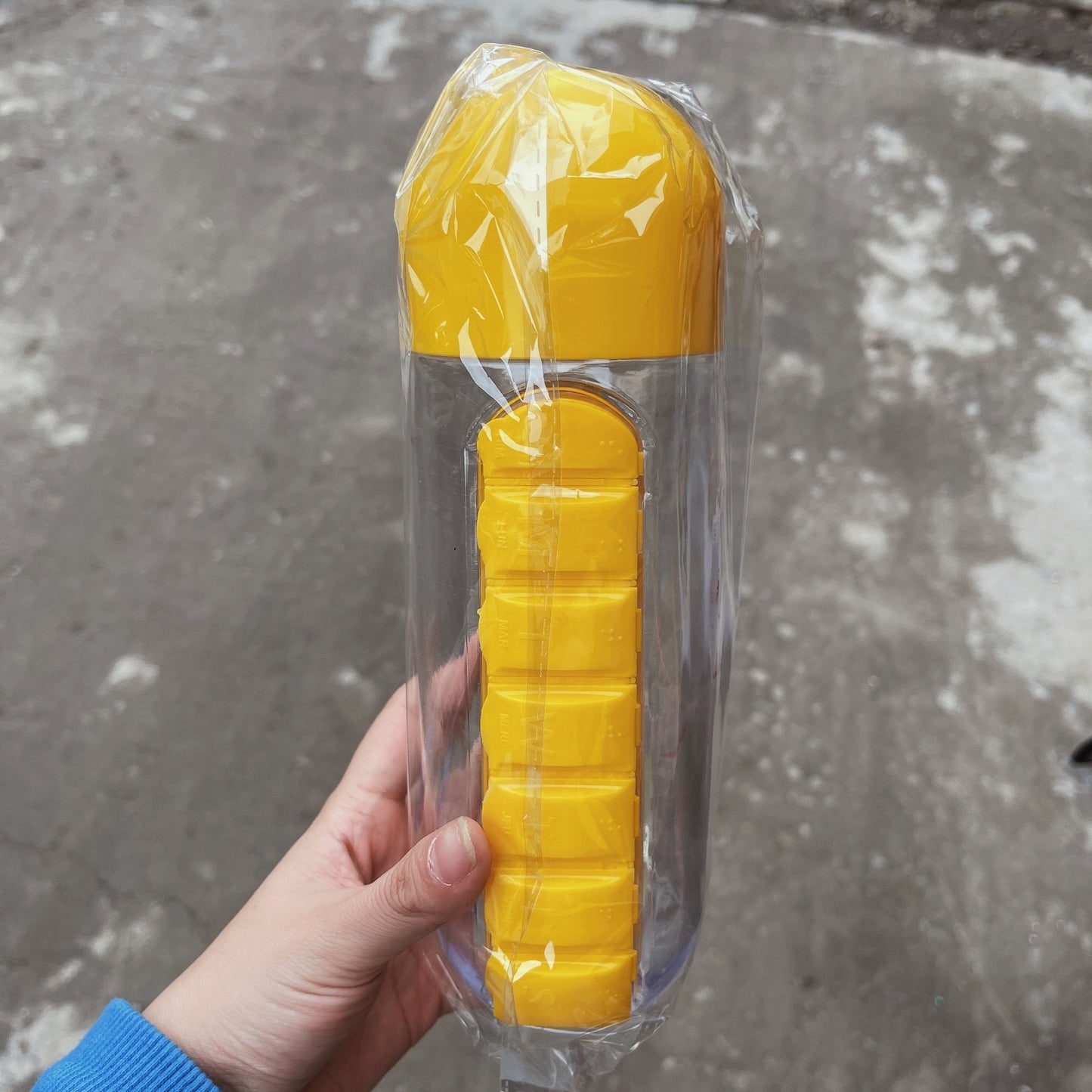 Copo 2 em 1 caixa de remédio e garrafa de água