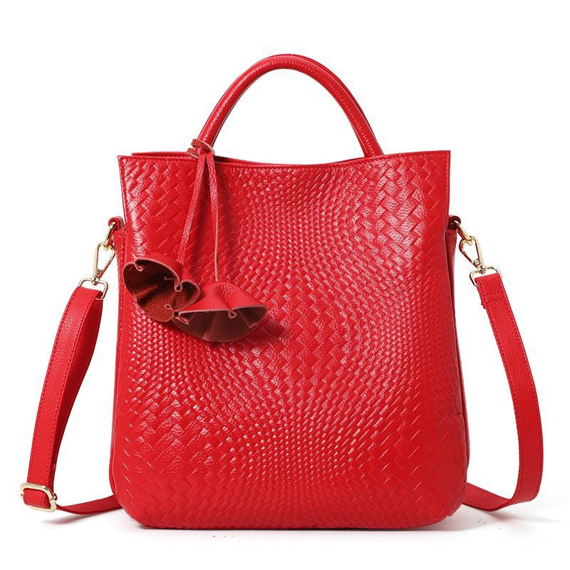  Bolsa feminina   em couro genuíno